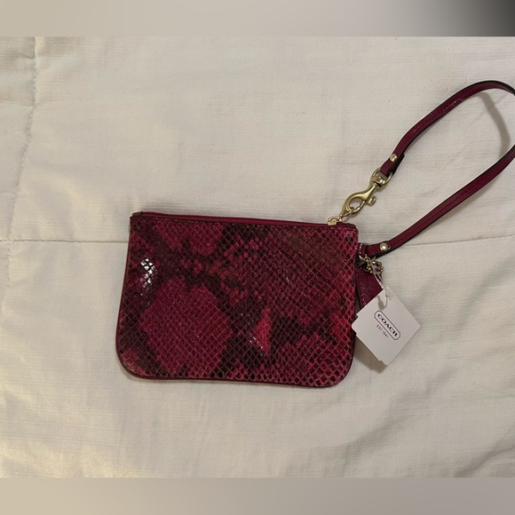 NWT COACH Python Snakeskin Leather Wristlet Raspberry F50162 - Picture 3 of 5